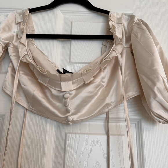 Forever 21 Crop Top Cream Blouse - Picture 4 of 4